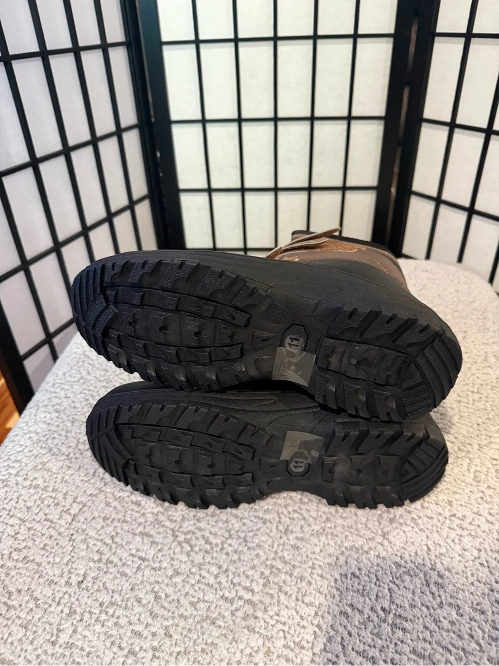 3M Thinsulate Brown and Black Winter Boots - Velcro Strap